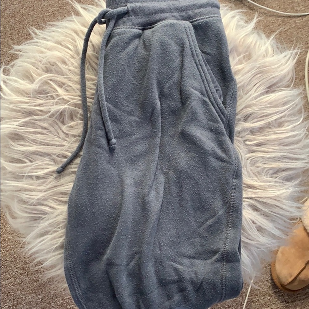 grey sweatpants